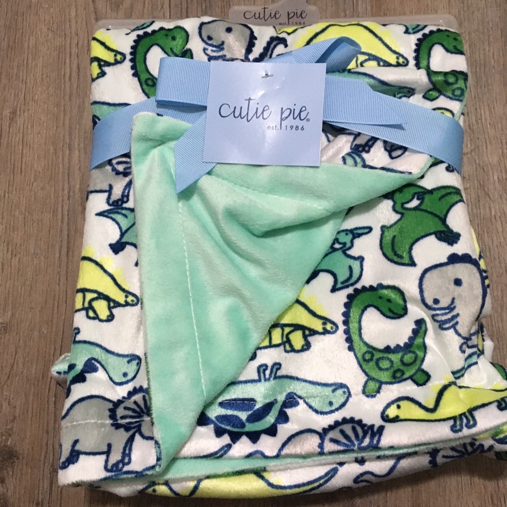 Cutie Pie minky dinosaur blanket